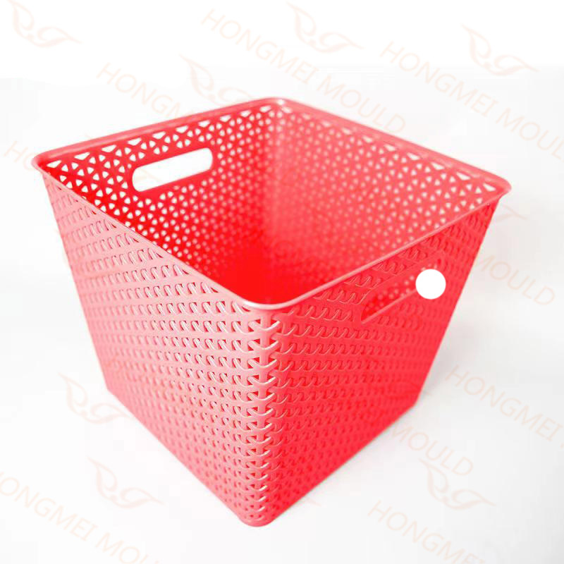 Kurvform av plast